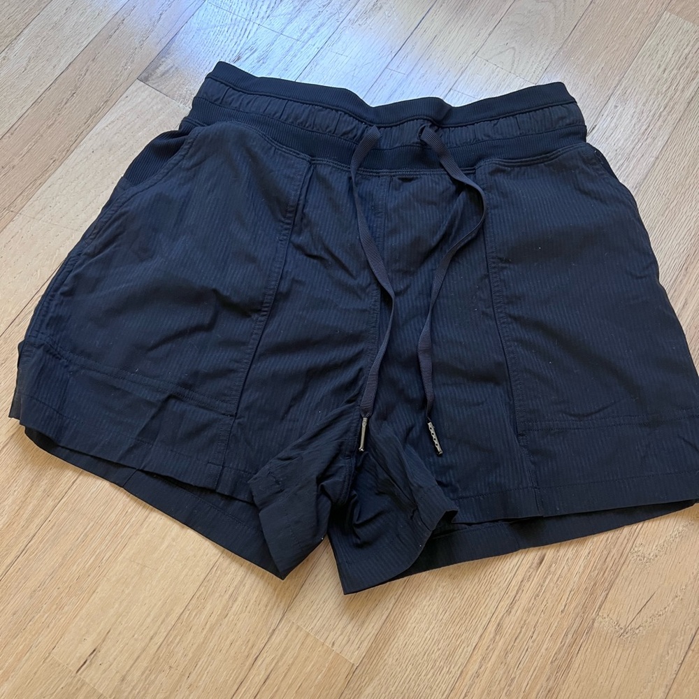 Lululemon shorts NWOT